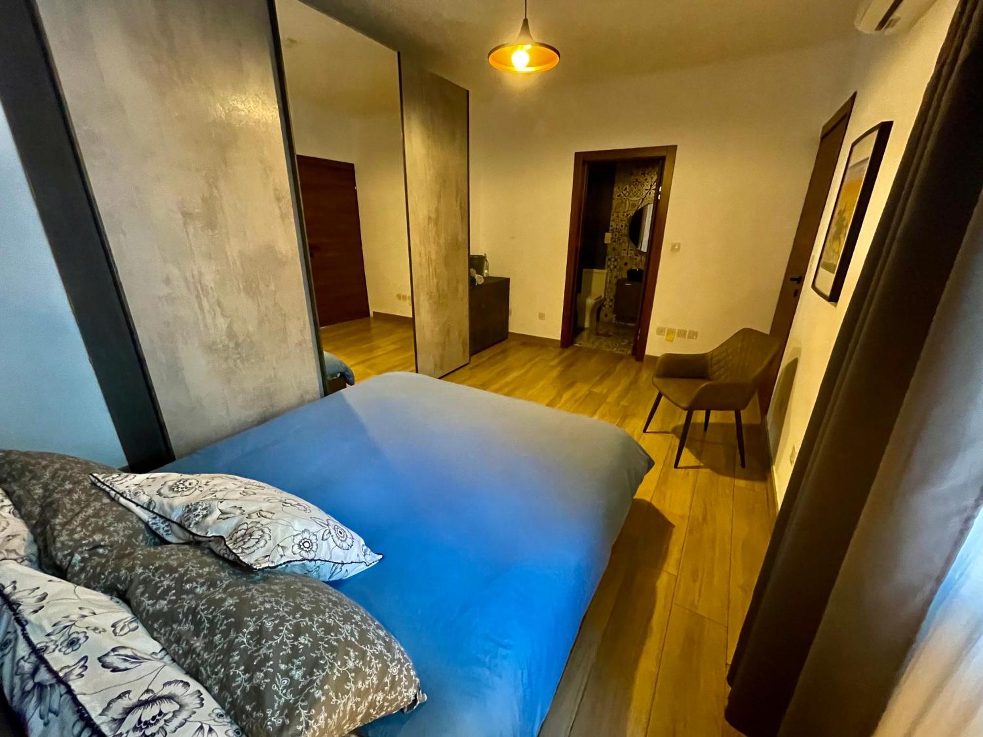 Airport Accommodation Bedroom With Your Own Private Bathroom Self Check In And Self Check Out Air-Condition Included Mqabba Exteriér fotografie